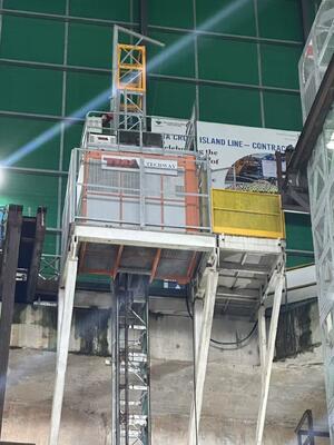 Bon prix Ascenseur de construction de type inverse Q345B en acier 1000 kg en ligne