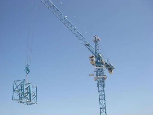 Bon prix Crane fixe de type 10 tonnes sur chantier, 45 m/min Crane à tour de levage en ligne
