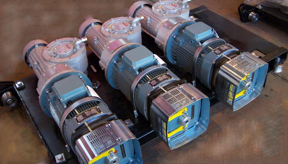 Bon prix IP44 Boîte de vitesses de moteur électrique, moteur d' induction à courant alternatif à 3 phases de 50 Hz en ligne