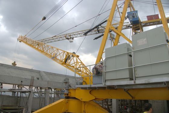 Bon prix Cran de tours de construction de toits 380V Certification CE pour le démontage de grues d'escalade intérieure en ligne
