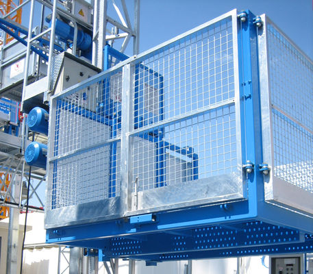 5 tonnes de chantier de chantier de levage couleur matériel personnalisé et passager de levage avec cage ouverte, la taille peut être personnalisée