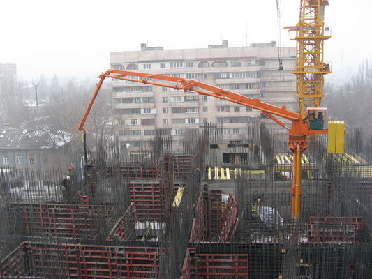 Bon prix Pompes à béton hydrauliques de 28 m plaçant automatiquement la tige pour le bâtiment en ligne