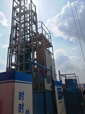 SC200/200G élévateur à puits élévateur de bâtiment avec matériau galvanisé à chaud Construction de bâtiments Ascenseur assemblé à l'intérieur